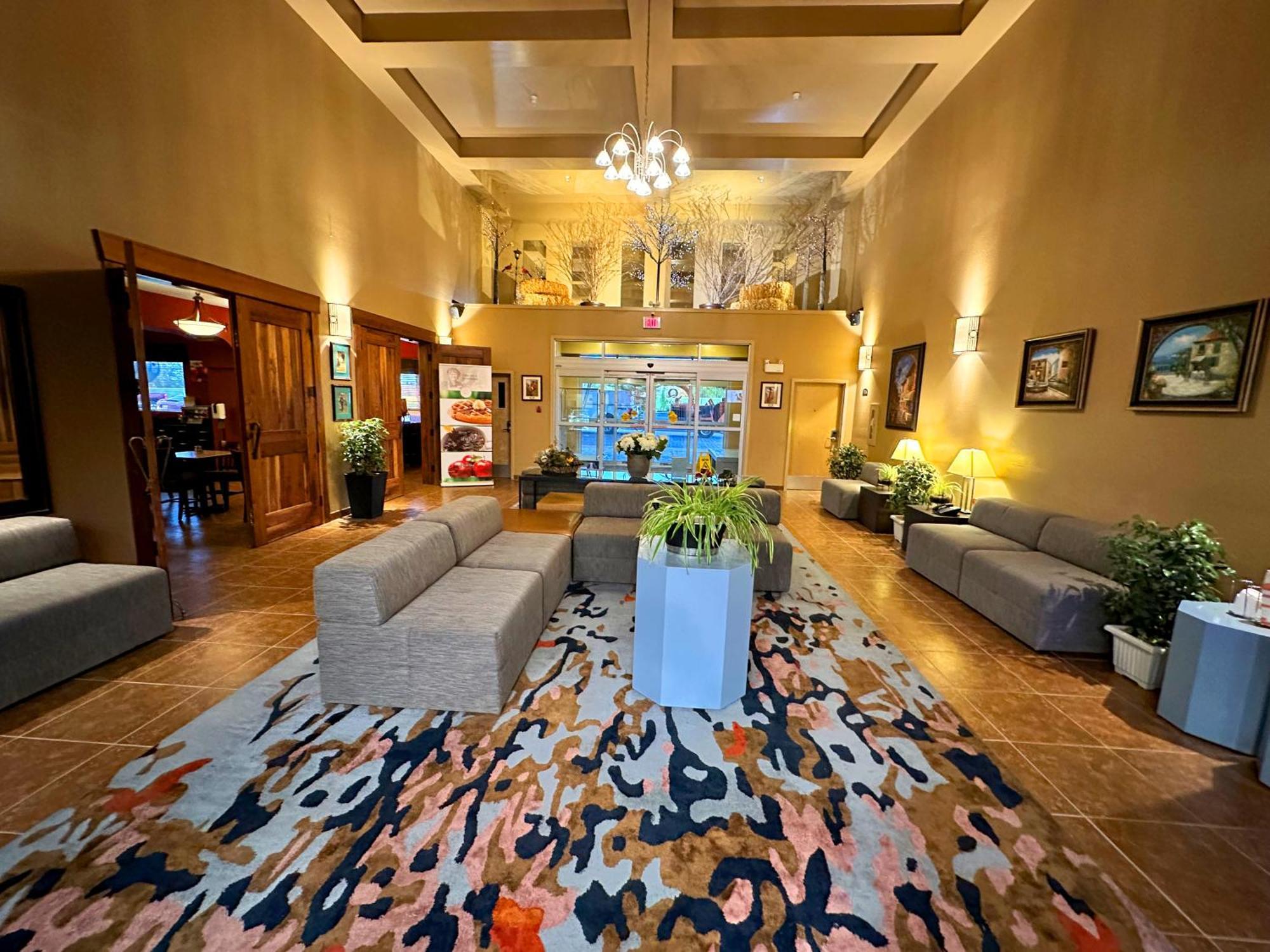 Quality Inn & Suites Rimbey Buitenkant foto