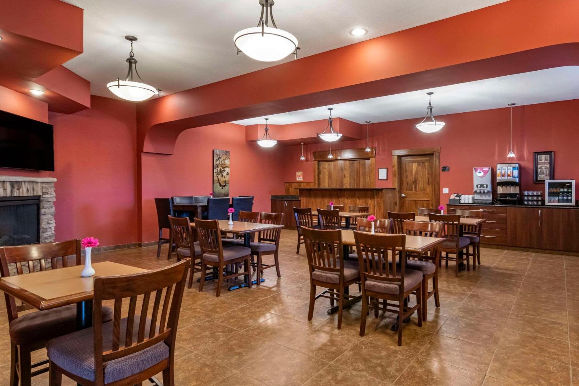 Quality Inn & Suites Rimbey Buitenkant foto